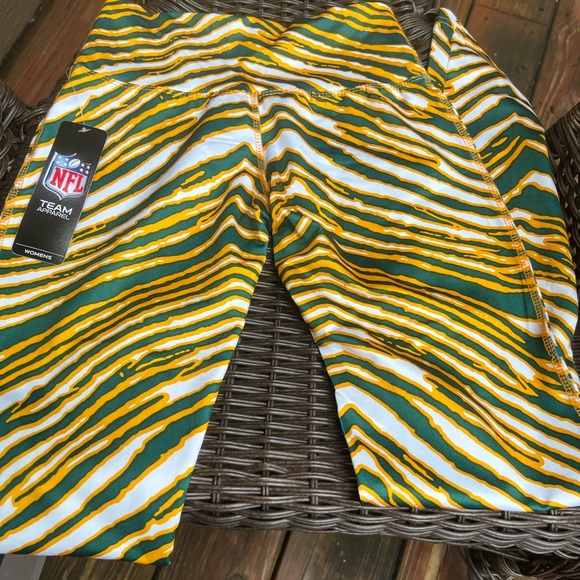 NWT NFL tri-color womenβs leggings. Zubaz for NFL. Green/gold & white. - Picture 6 of 7